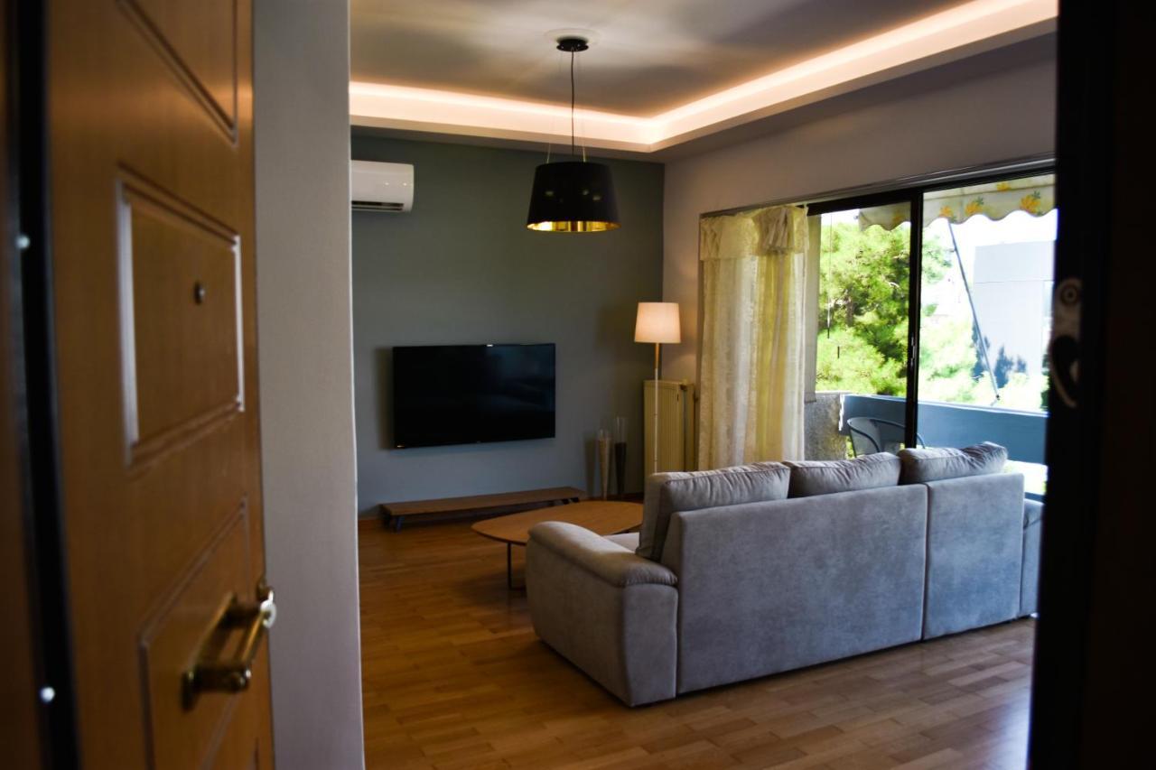 Βright Walled Designed Apt In Glyfada Center Atenas Exterior foto